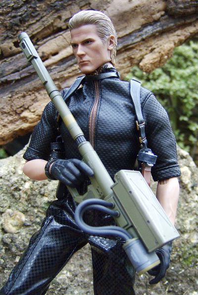 Resident Evil 5 Wesker and Sheva sixth scale action figures by Hot Toys
