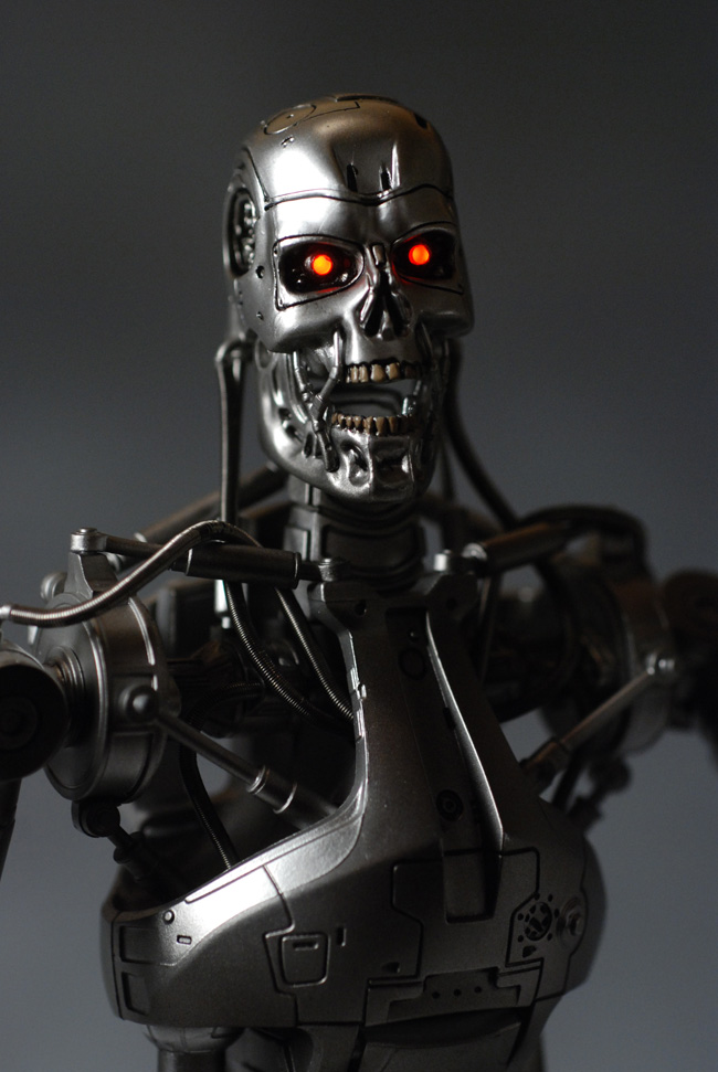 Terminator Endoskeleton sixth scale action figure by Hot Toys