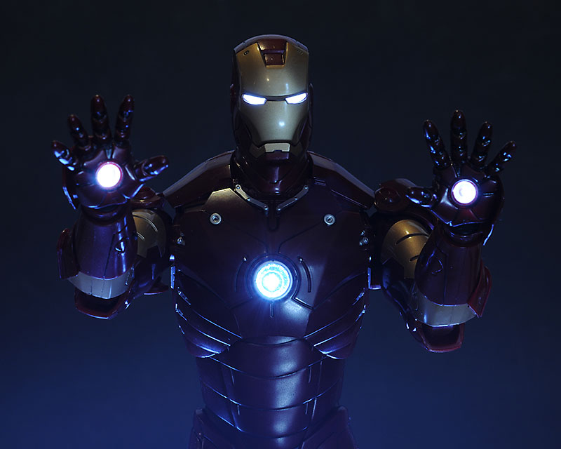 Iron Man Mark III sixth scale action figure by Hot Toys