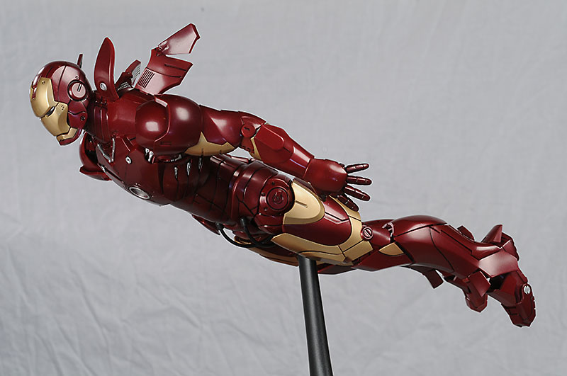 Iron Man Mark III sixth scale action figure by Hot Toys