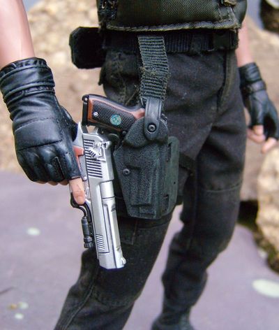 Resident Evil sixth scale action figures by Hot Toys