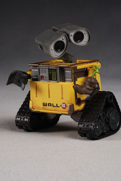 Wall-E and Eve deluxe action figures by Thinkway Toys