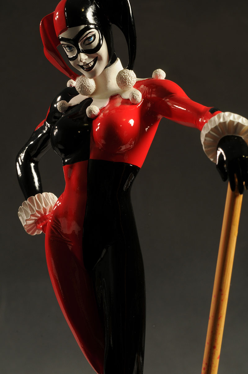 Cover Girls of the DCU Harley Quin statue