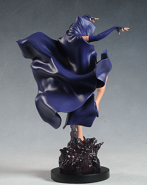 Review And Photos Of Dc Cover Girls Raven Statue By Dc Direct