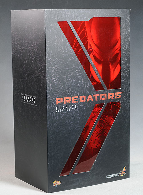 Review and photos of Classic Predator sixth scale action figure by Hot Toys