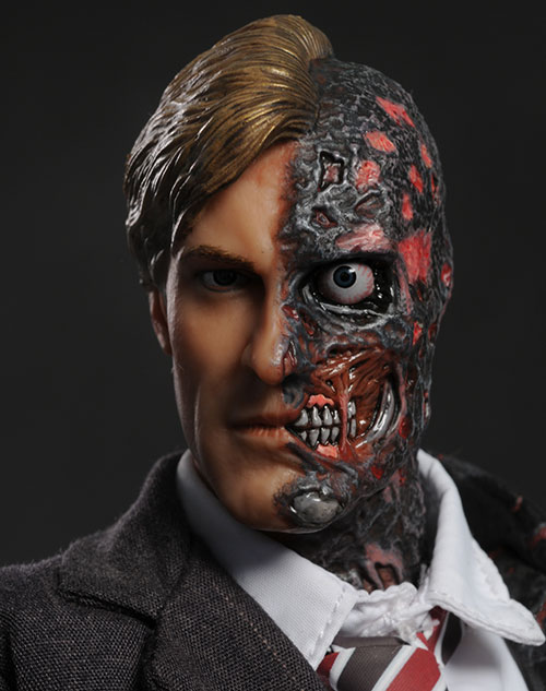 Review and photos Hot Toys Dark Harvey Dent, Two-Face 1/6th figure
