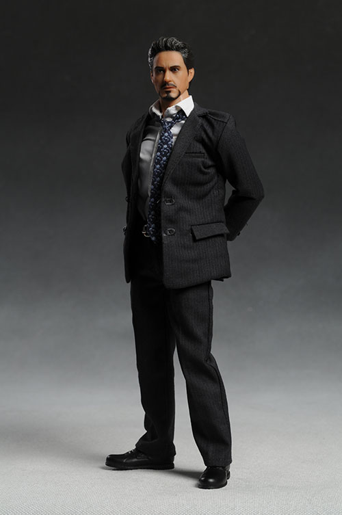 Men's Suit (Tony Stark) sixth scale clothing by Hot Toys