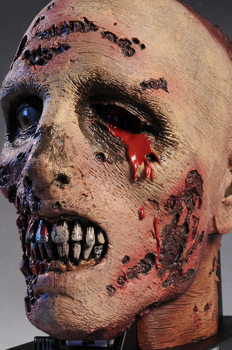 Walking Dead Season 2 zombie head case by Mcfarlane