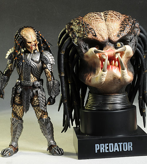 Predator 3-D Blu-Ray Case and Bust