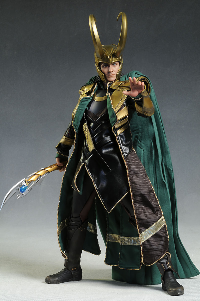 Review and photos of Avengers Loki 1/6th action figure by Hot Toys