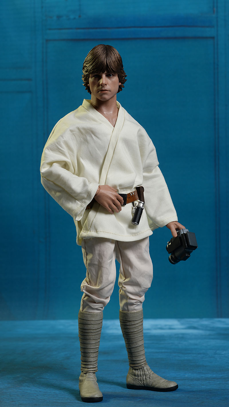 Star Wars New Hope Luke Skywalker sixth scale figure by hot Toys