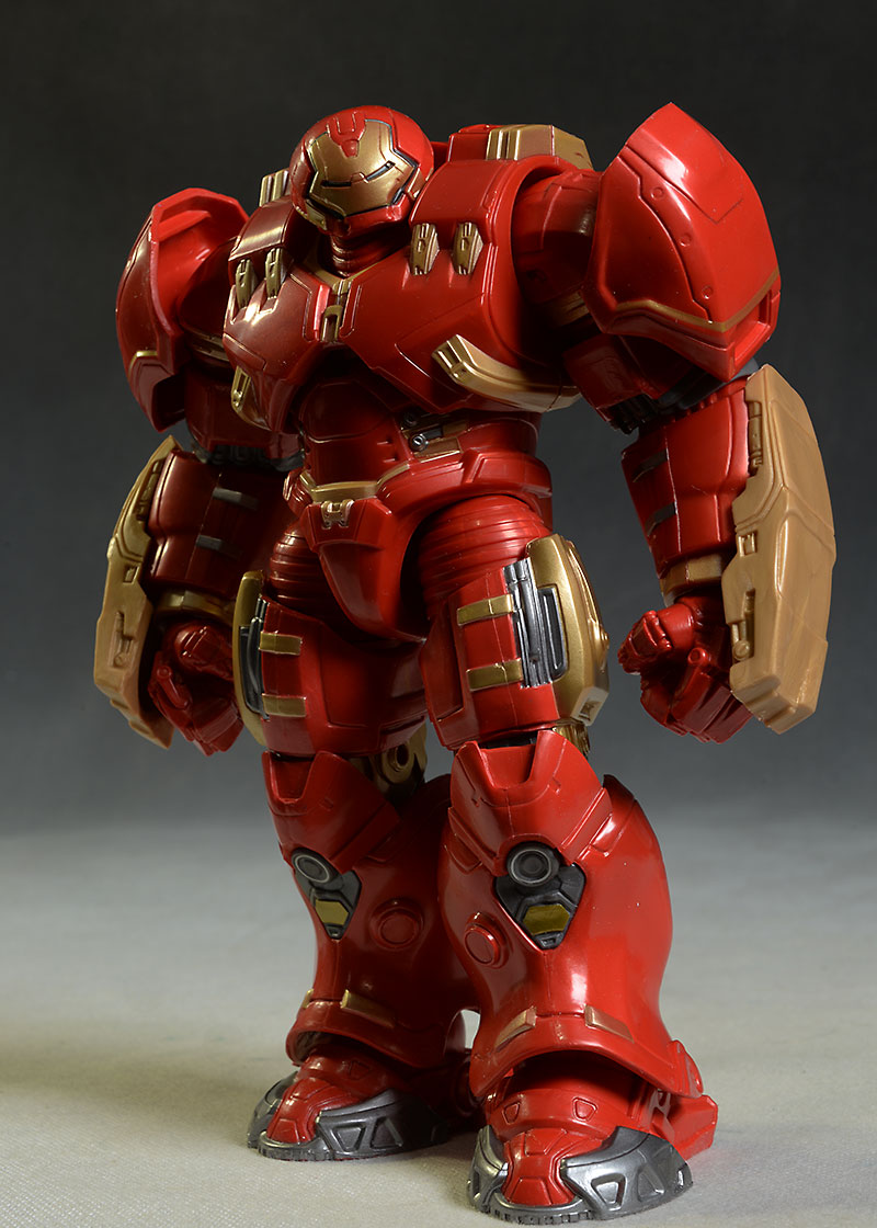 Review and photos of Marvel Legends Hulkbuster action figure by Hasbro