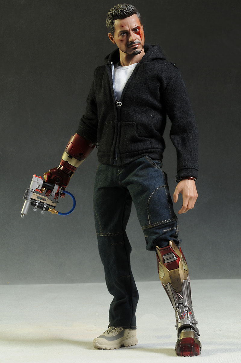 Iron Man Tony Stark Mechanic action figure by Hot Toys