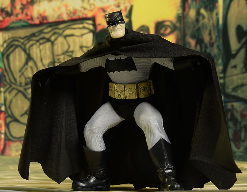 Review of Dark Knight Batman One:12 Collective figure by Mezco 