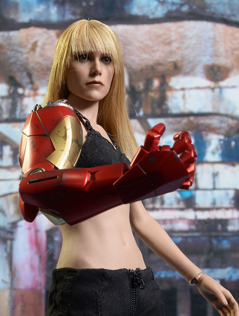 Iron Man MK IX, Pepper Pots action figure by Hot Toys