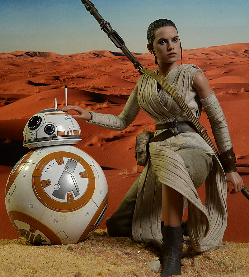 Rey, BB-8 Star Wars sixth scale figures by Hot Toys