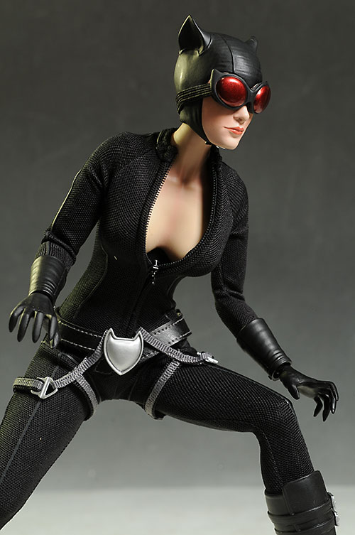 Review and photos of DC Catwoman sixth scale action figure from Sideshow