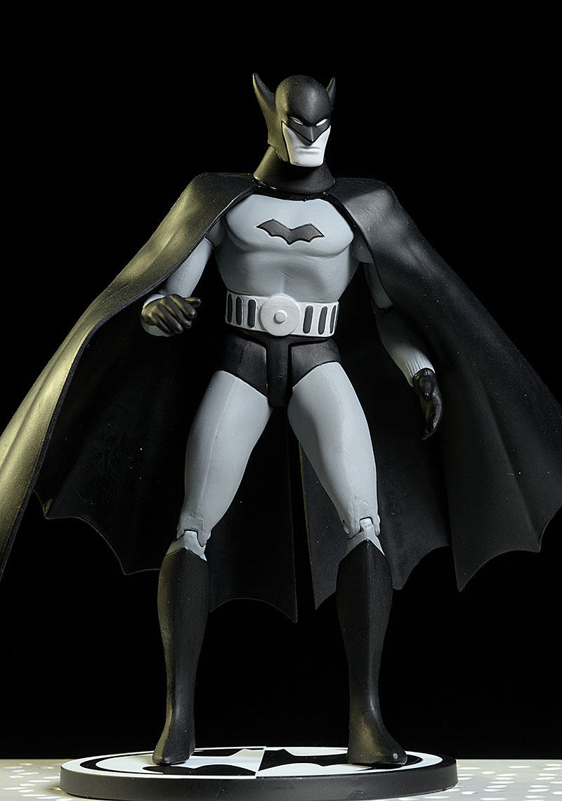 Review and photos of Batman Black & White (Lee, Capullo, Kane