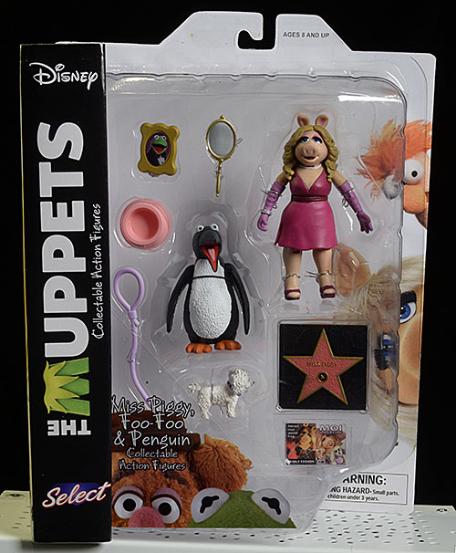 Miss Piggy action figure by Diamond Select