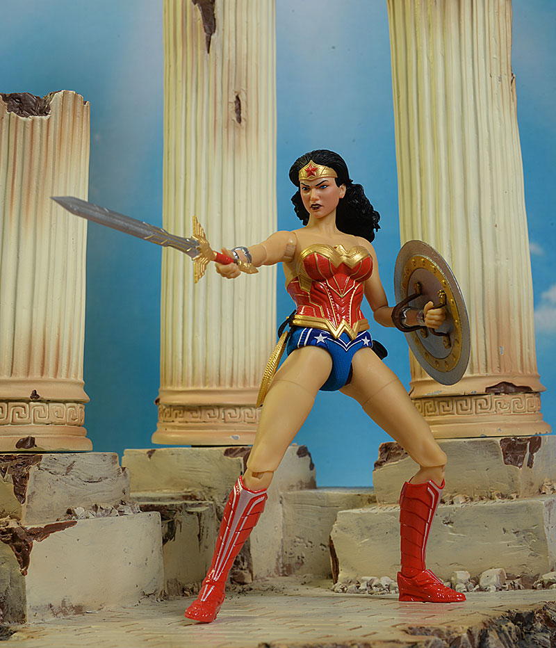 Wonder Woman Classic One:12 Collective action figure by Mezco