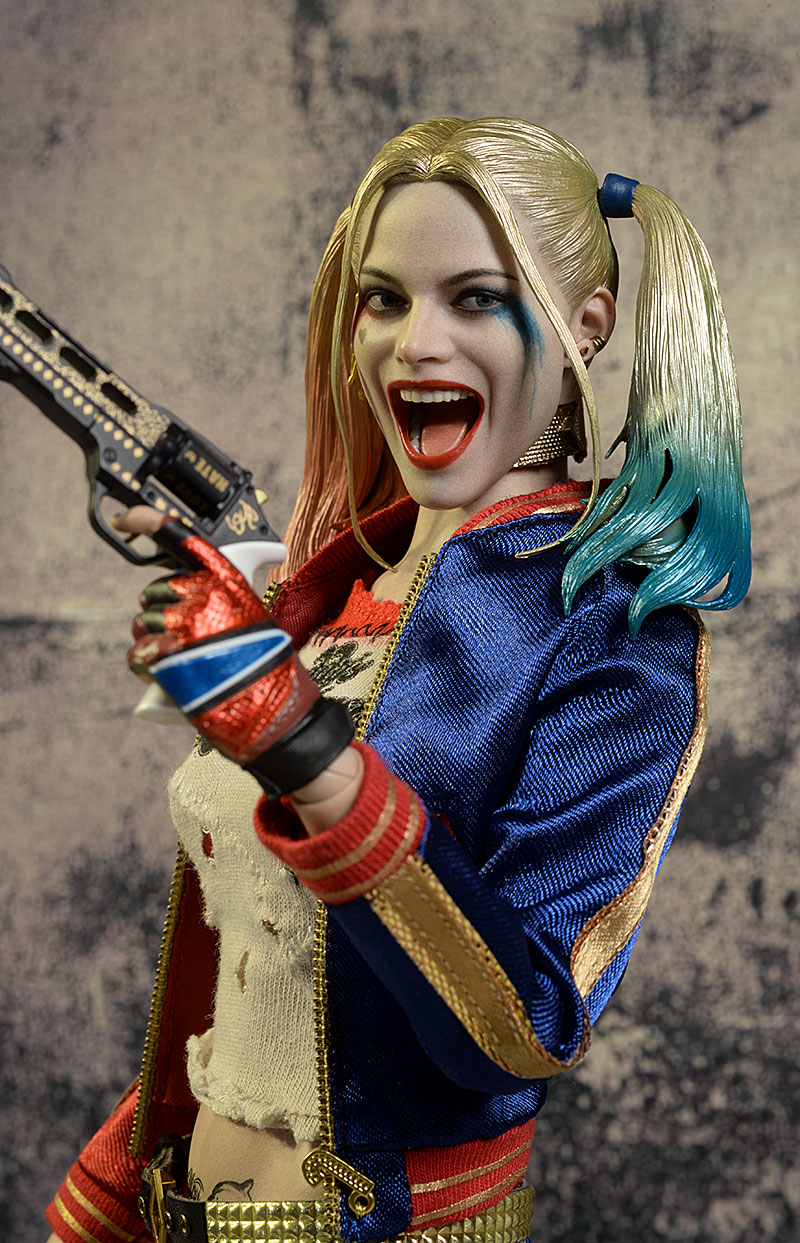 Harley Quinn Suicide Squad sixth scale action figure by Hot Toys