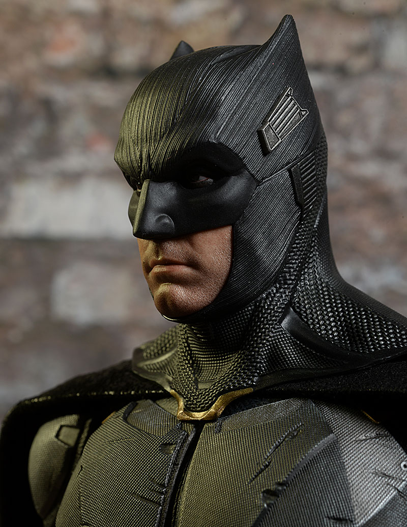Review and photos of Tactical Suit Batman Justice League sixth scale action  figure