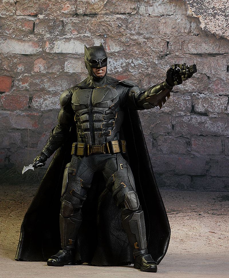 Tactical Suit Batman review