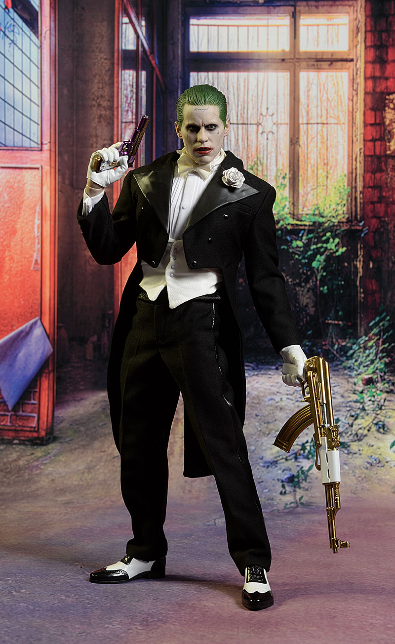Review and photos of Suicide Squad Tuxedo Joker 1/6th scale action figure