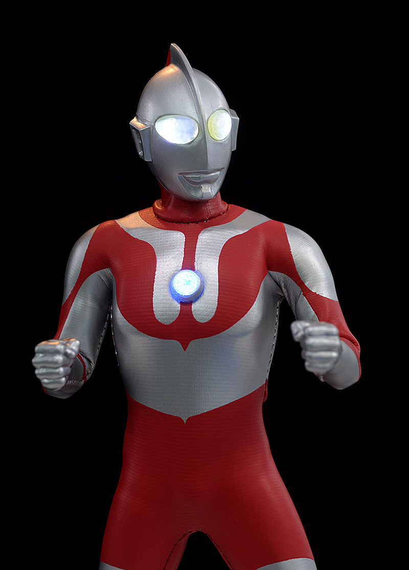 Review and photos of Ultraman One:12 Collective action figure